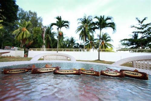 Chymes Hotel Tanjung Bungah  Exterior foto