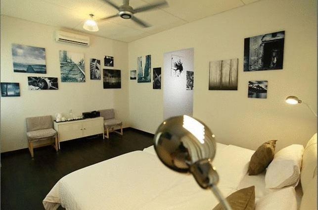 Chymes Hotel Tanjung Bungah  Zimmer foto